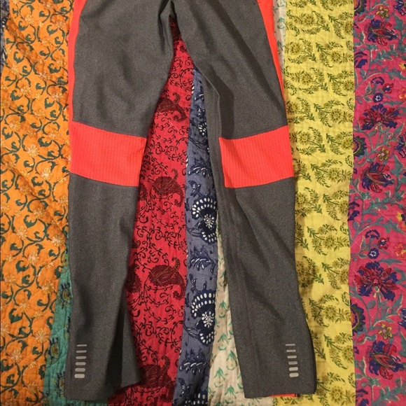 Under Armour leggings - Picture 2 of 4